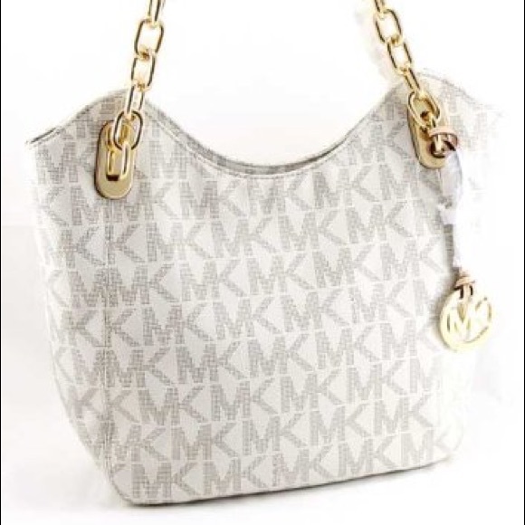 Michael Kors Handbags - Michael Kors Lilly Vanilla Tote